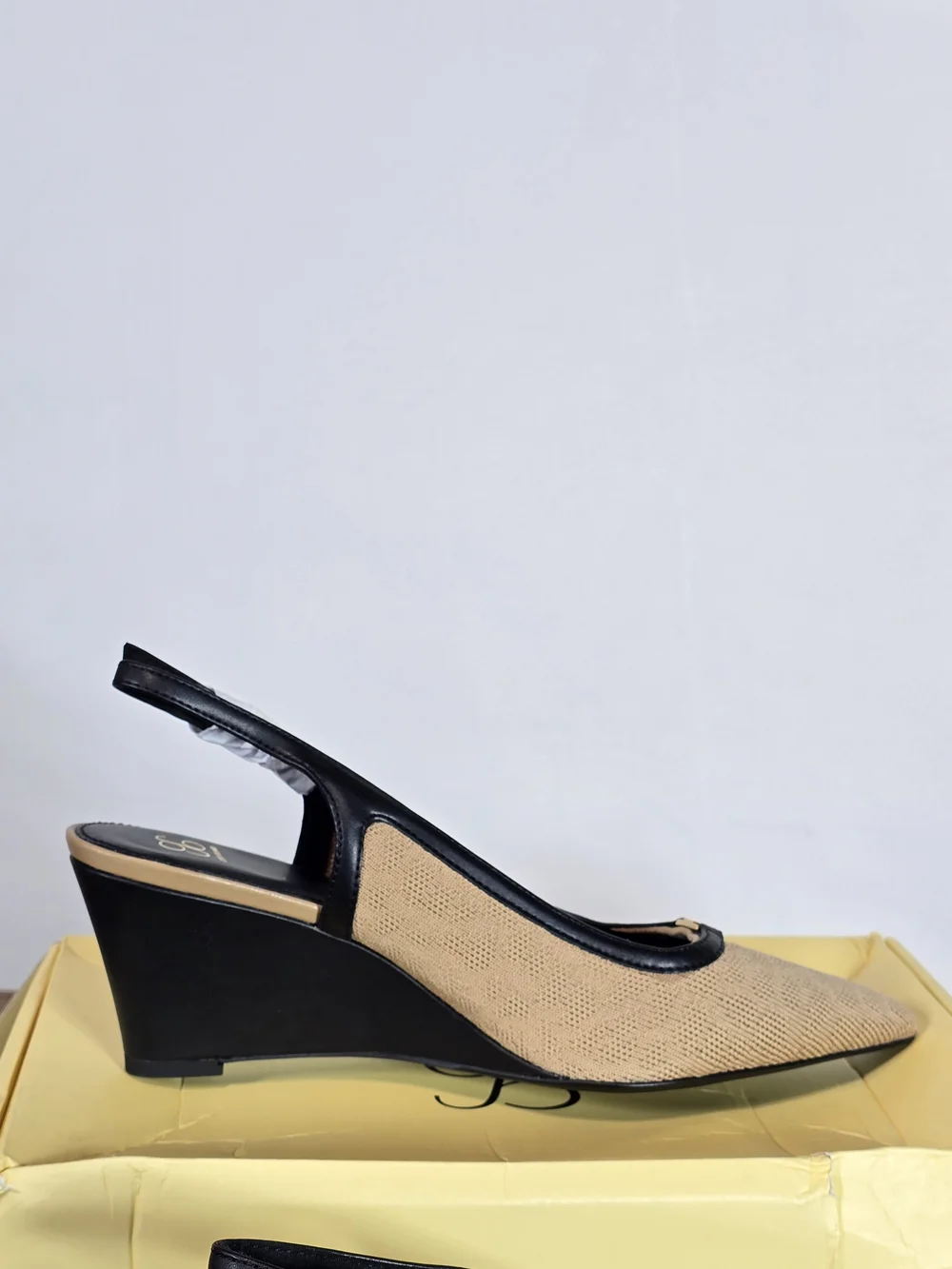 Cosy Island Beige Black Wedge Slingback Shoes Size 8.5